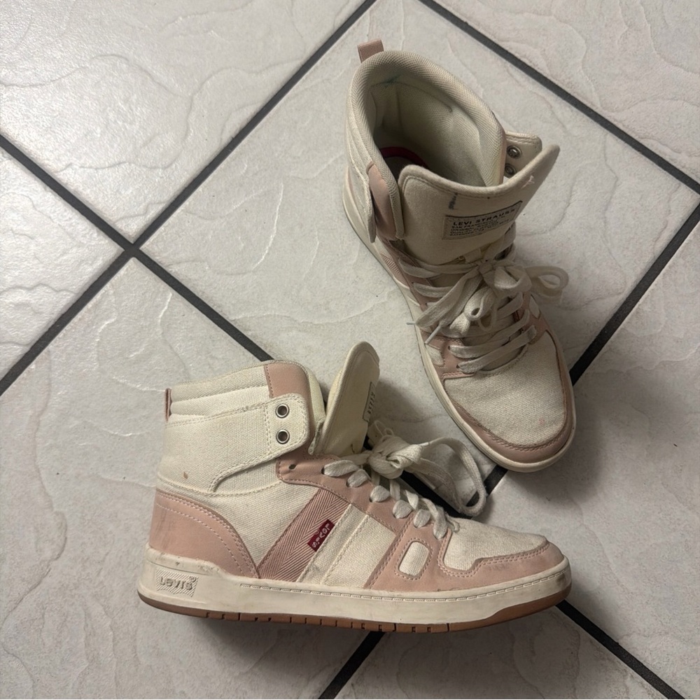 Levi's Women's High-Top Sneakers - Cream and Pink